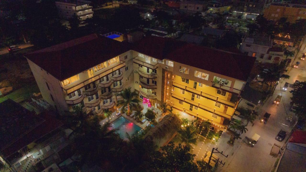 Tropical Palace Hotel ซานเปโดร ภายนอก รูปภาพ