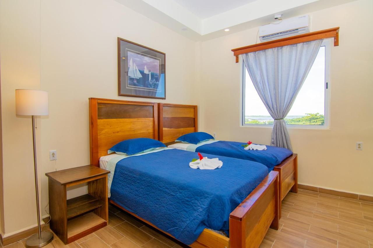 Tropical Palace Hotel ซานเปโดร ภายนอก รูปภาพ