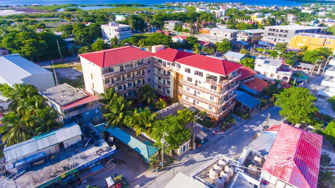 Tropical Palace Hotel ซานเปโดร ภายนอก รูปภาพ