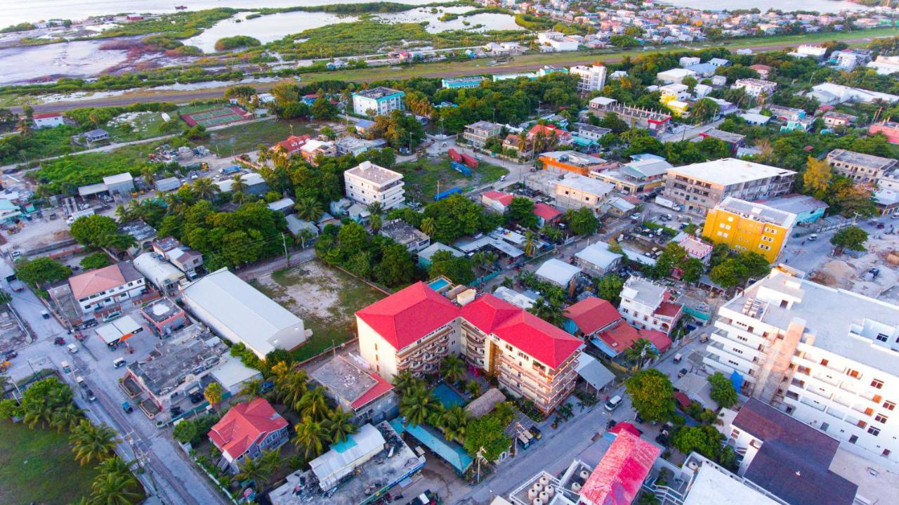 Tropical Palace Hotel ซานเปโดร ภายนอก รูปภาพ