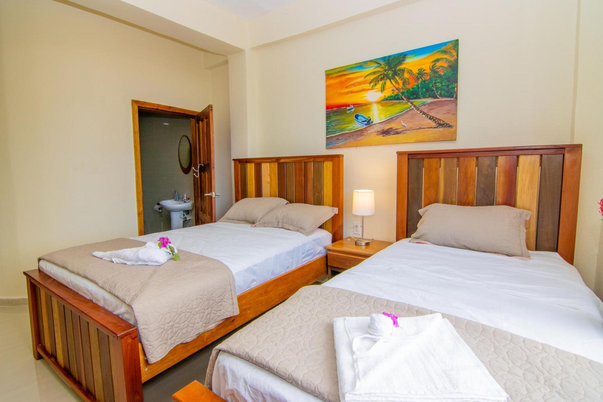 Tropical Palace Hotel ซานเปโดร ภายนอก รูปภาพ