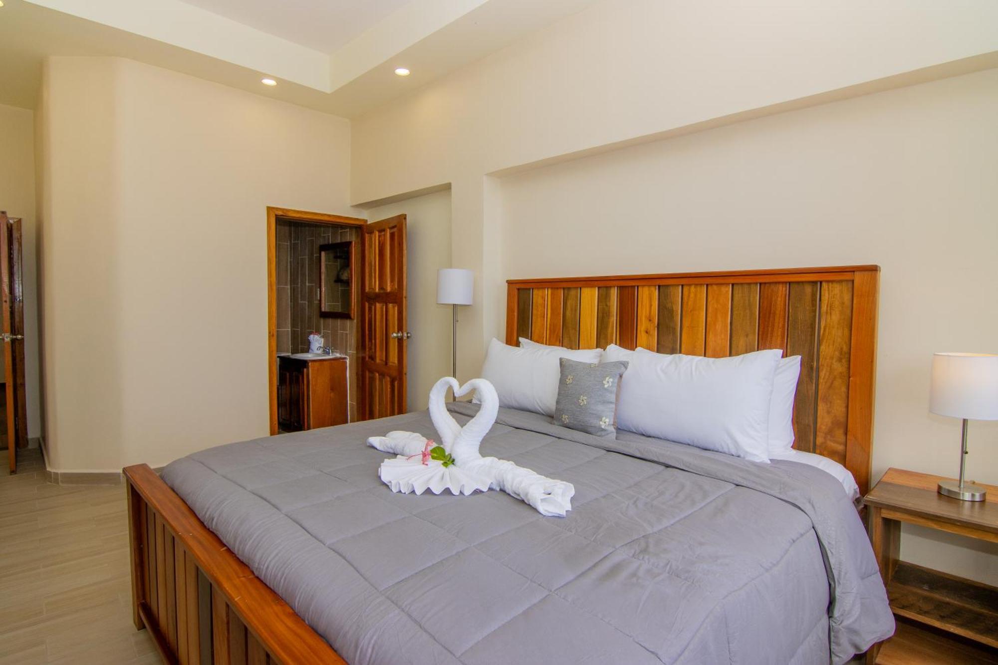 Tropical Palace Hotel ซานเปโดร ภายนอก รูปภาพ
