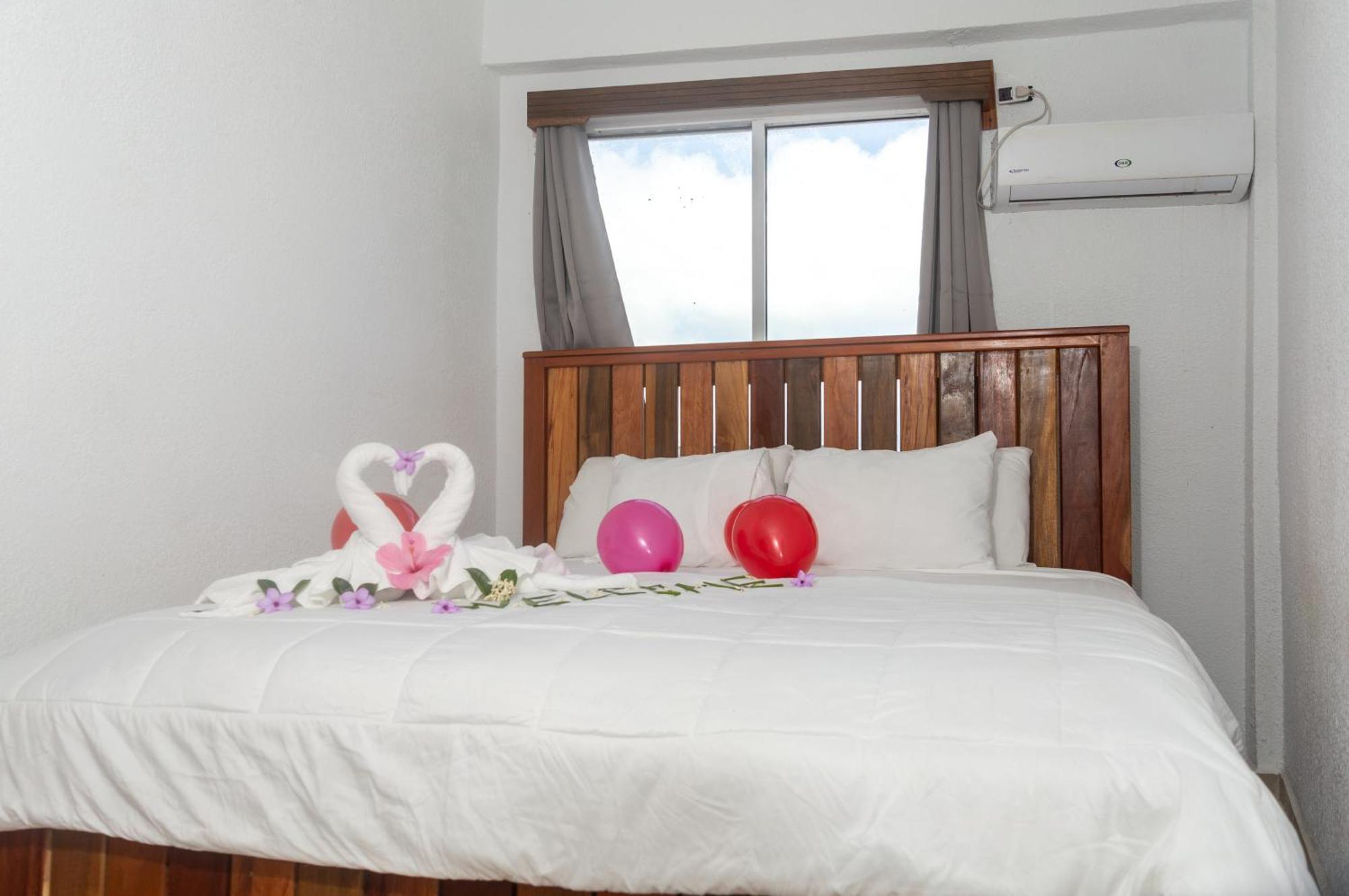 Tropical Palace Hotel ซานเปโดร ภายนอก รูปภาพ